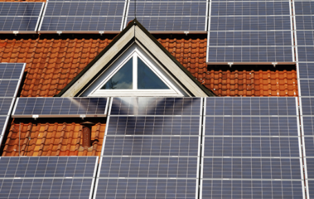 dc combiner box for solar panel system